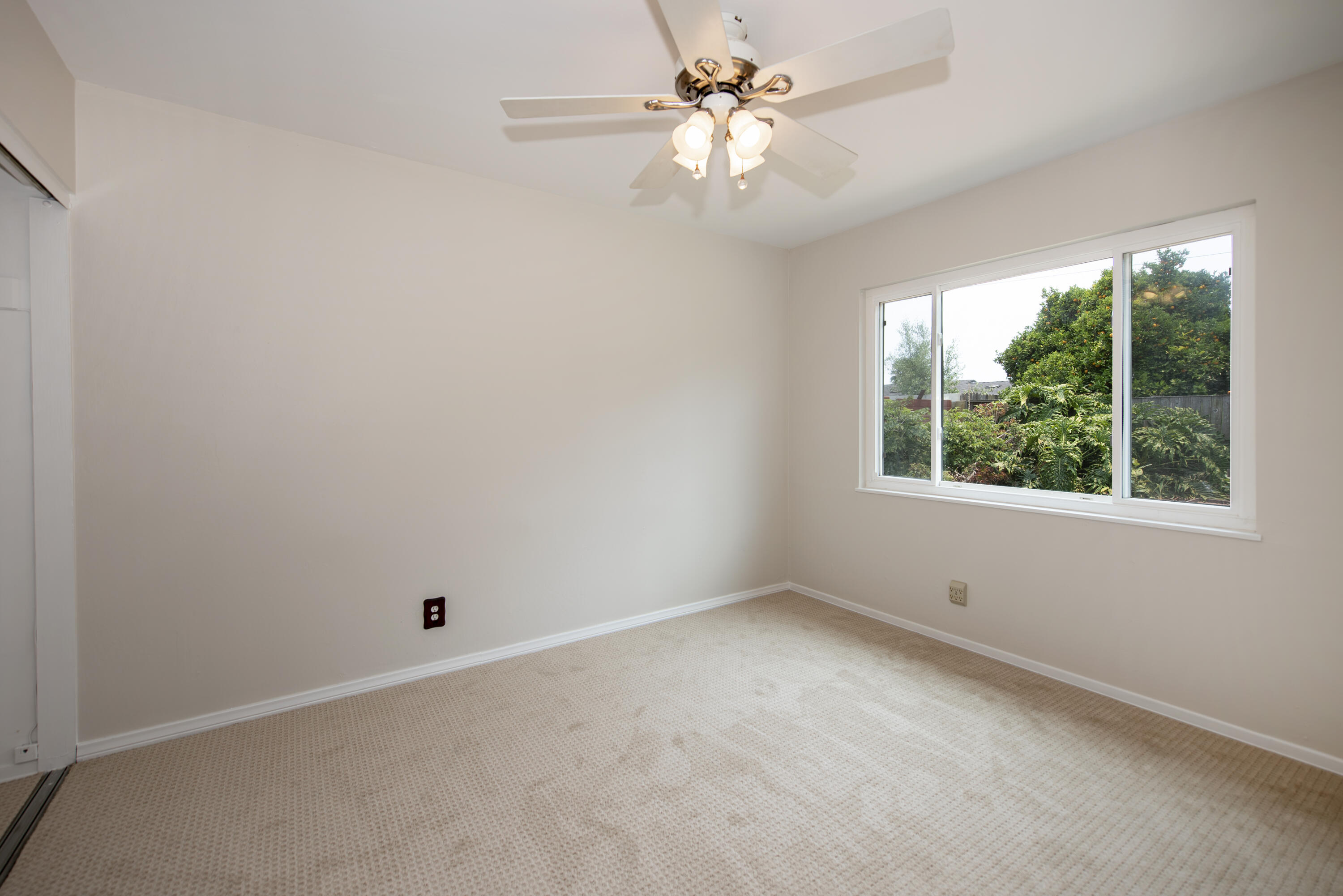 6237 Momouth Avenue Goleta, CA 93117 - Photo 12 of 20 an empty room with a window
