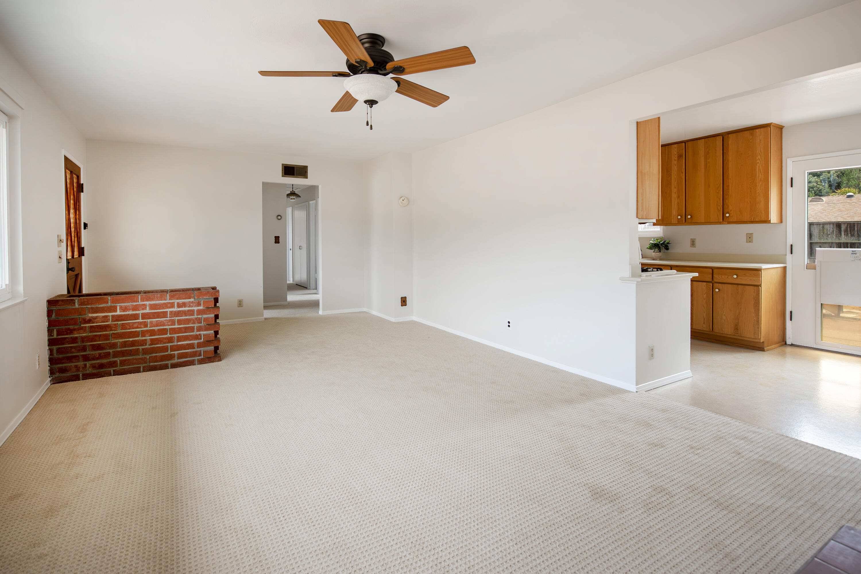 6237 Momouth Avenue Goleta, CA 93117 - Photo 4 of 20 a view of an empty room with a kitchen