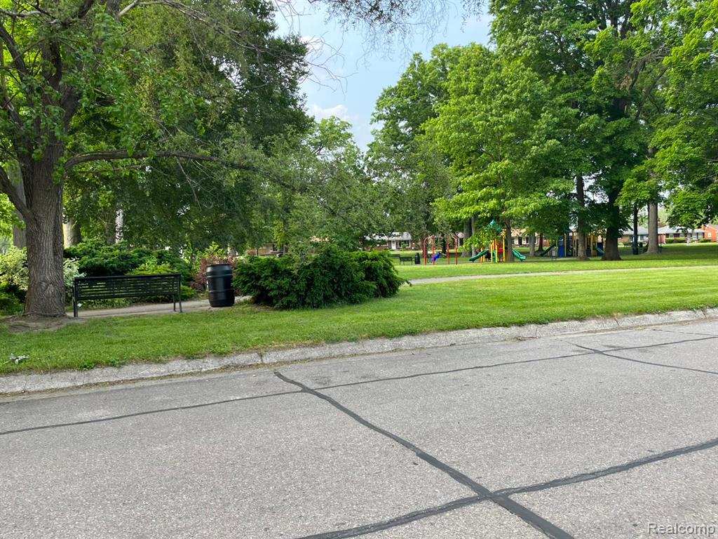 19978 Grandview Street Detroit, MI 48219 - Photo 6 of 26