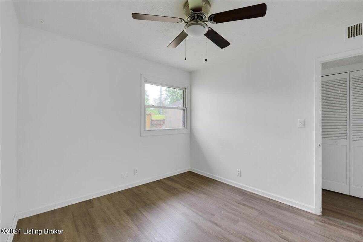 333 Mac Brae Road Louisville, KY 40214 - Photo 17 of 38 19-333 Mac Brae Rd-119