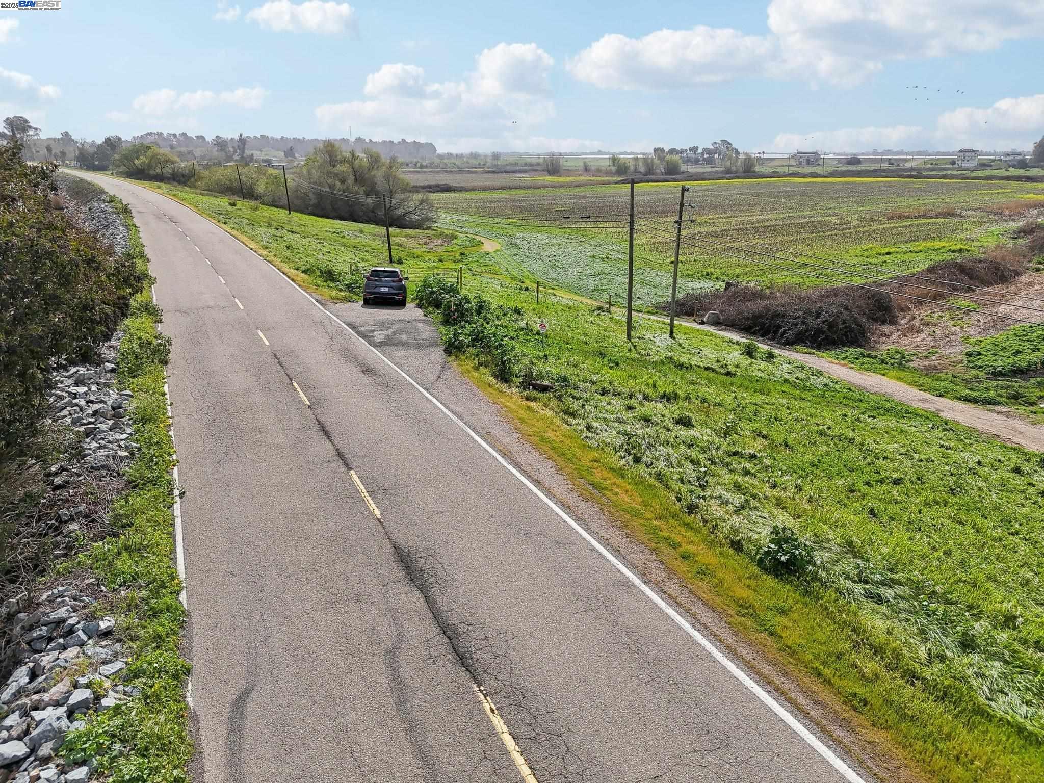 0 Brannan Isle Road Isleton, CA 95641 - Photo 18 of 19 a view of a garden with an ocean view