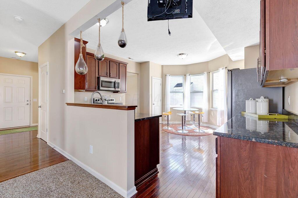 5713 Gingrey Road Dublin, OH 43016 - Photo 10 of 38 Gallery Image 10
