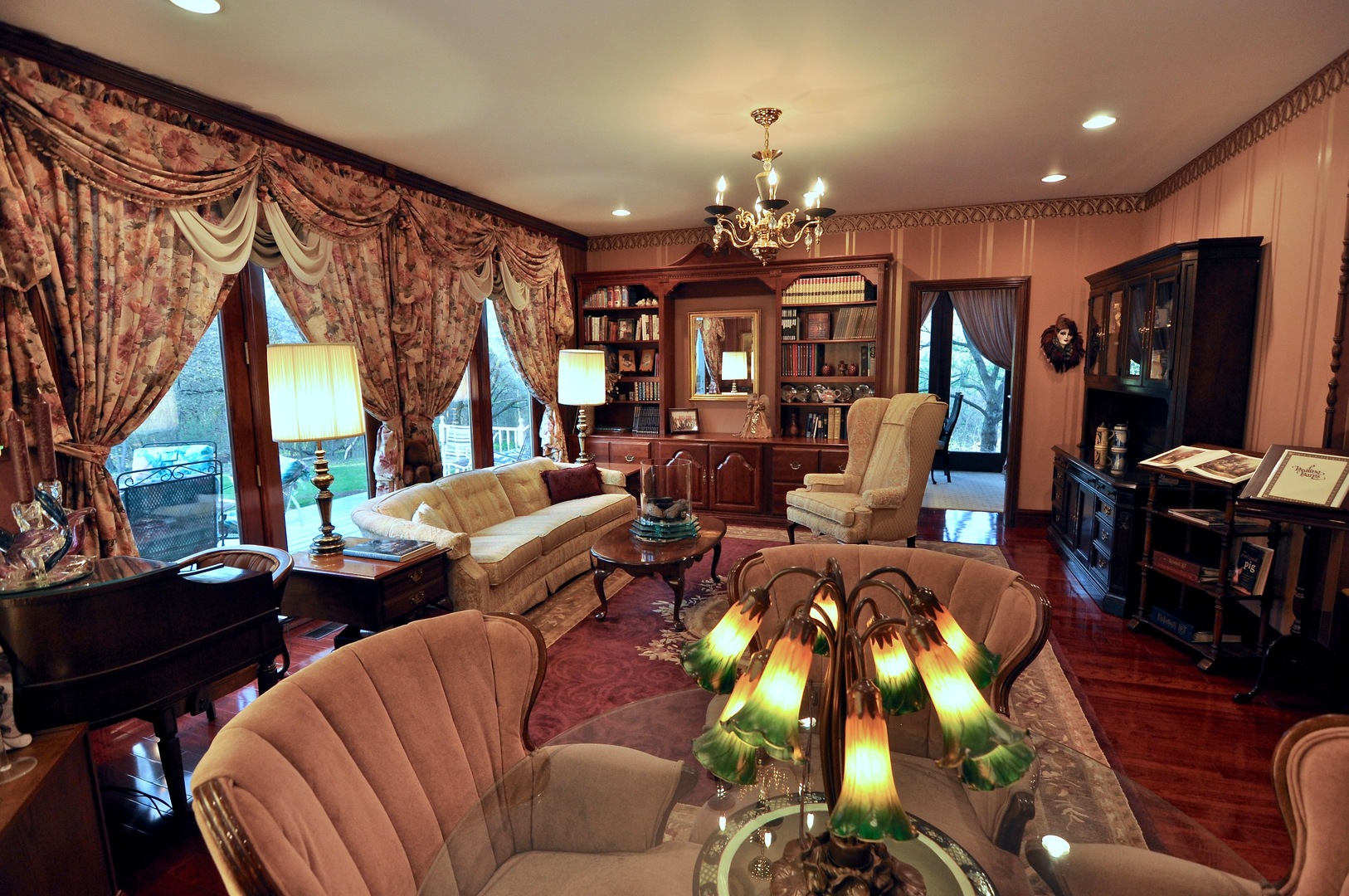 16161 Whipple Road Sycamore, IL 60178 - Photo 25 of 45 a living room with furniture and a chandelier