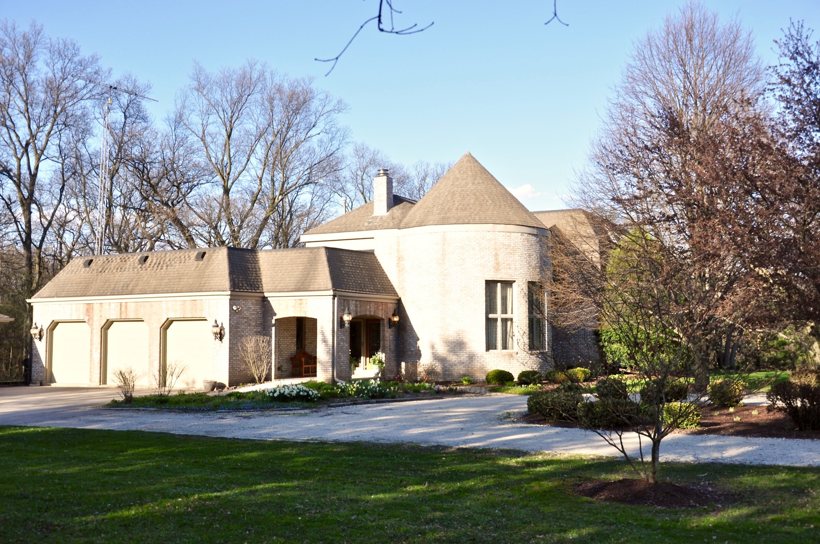 16161 Whipple Road Sycamore, IL 60178 - Photo 7 of 45 a front view of house with yard and green space