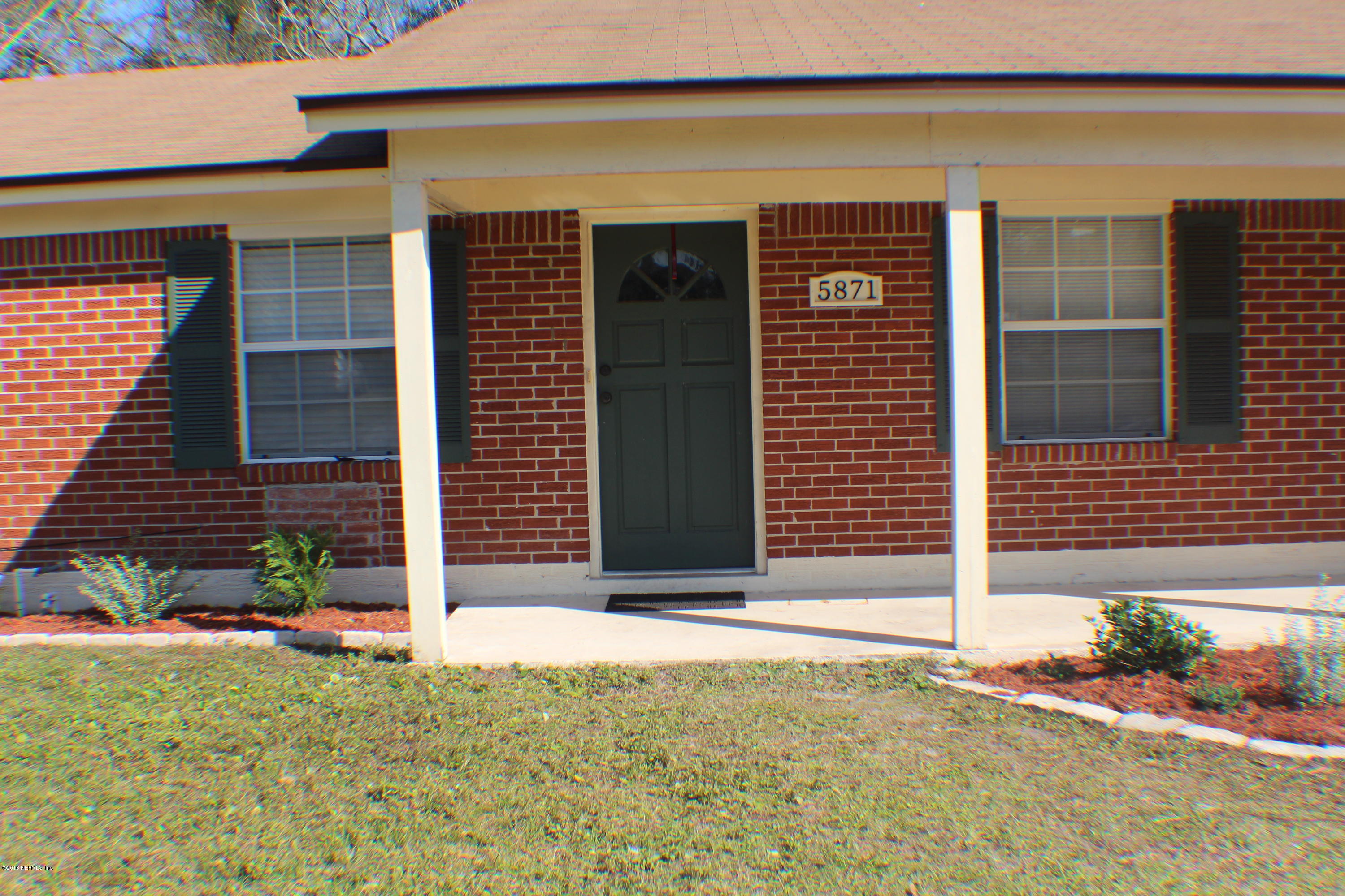 5871 Ridgeway Road East Jacksonville, FL 32244 - Photo 18 of 19 a front view of a house