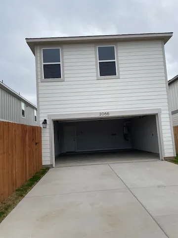 $2,600 | 2066 Alice Jay Way, Round Rock, TX 78665