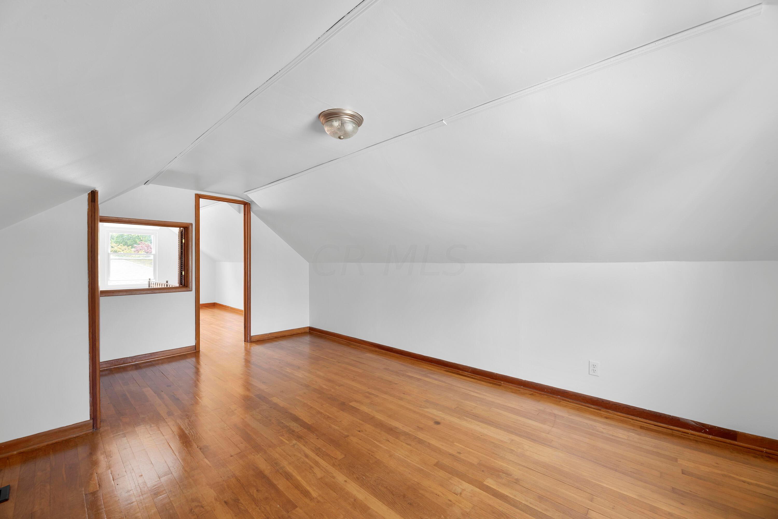 2434 Woodstock Road Columbus, OH 43221 - Photo 27 of 51 MAR_8998