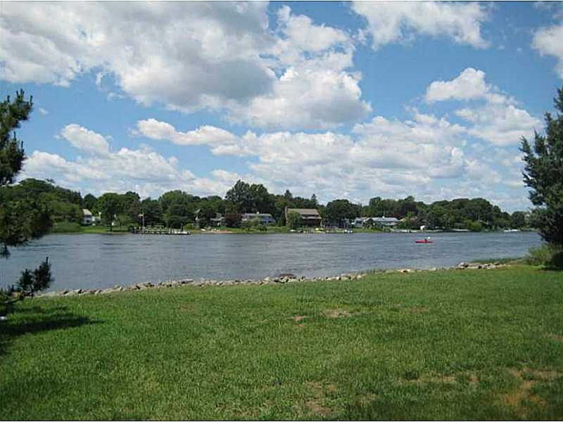 24 New Meadow Road Barrington, RI 02806 - Photo 3 of 4 View.