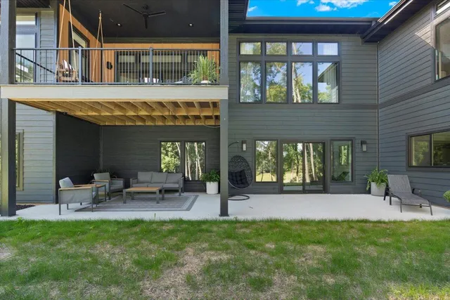 $1,699,000 | 815 North English Settlement Avenue, Rochester, WI 53105