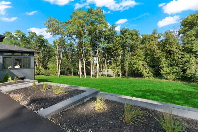 $1,699,000 | 815 North English Settlement Avenue, Rochester, WI 53105