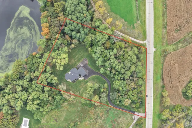 $1,699,000 | 815 North English Settlement Avenue, Rochester, WI 53105