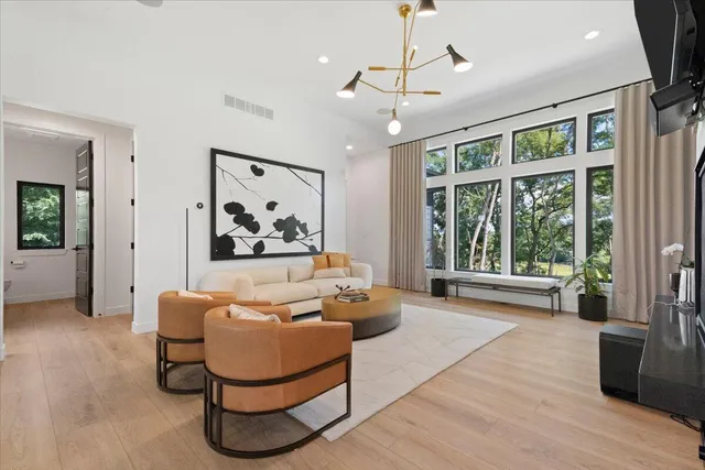 $1,699,000 | 815 North English Settlement Avenue, Rochester, WI 53105