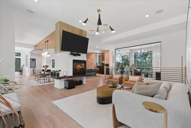 $1,699,000 | 815 North English Settlement Avenue, Rochester, WI 53105