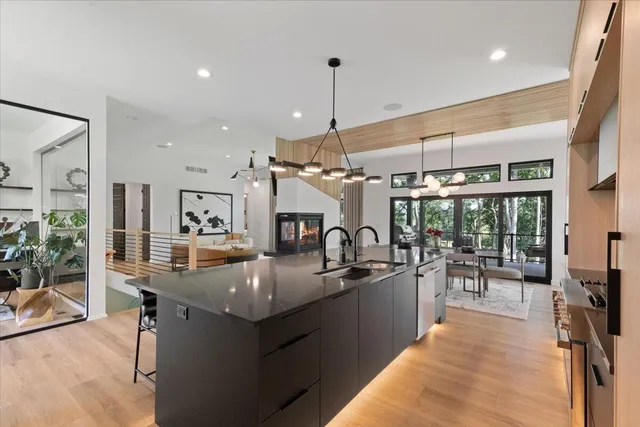 $1,699,000 | 815 North English Settlement Avenue, Rochester, WI 53105