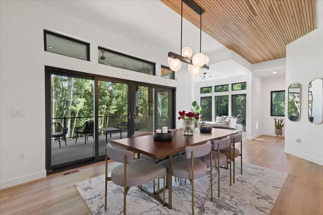 $1,699,000 | 815 North English Settlement Avenue, Rochester, WI 53105