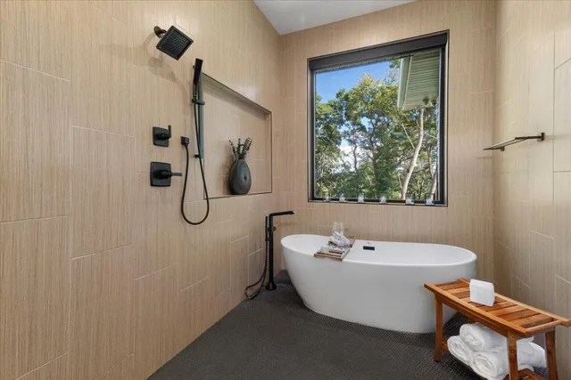 $1,699,000 | 815 North English Settlement Avenue, Rochester, WI 53105