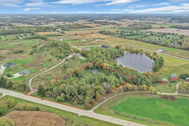 $1,699,000 | 815 North English Settlement Avenue, Rochester, WI 53105