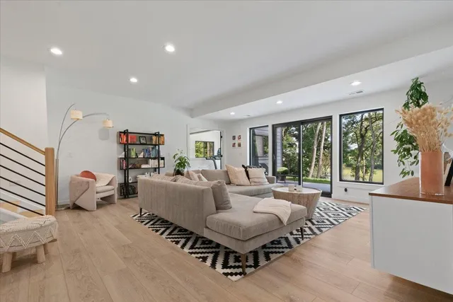 $1,699,000 | 815 North English Settlement Avenue, Rochester, WI 53105