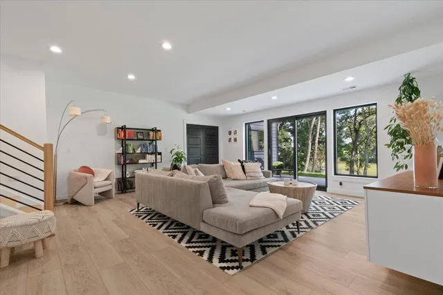 $1,699,000 | 815 North English Settlement Avenue, Rochester, WI 53105