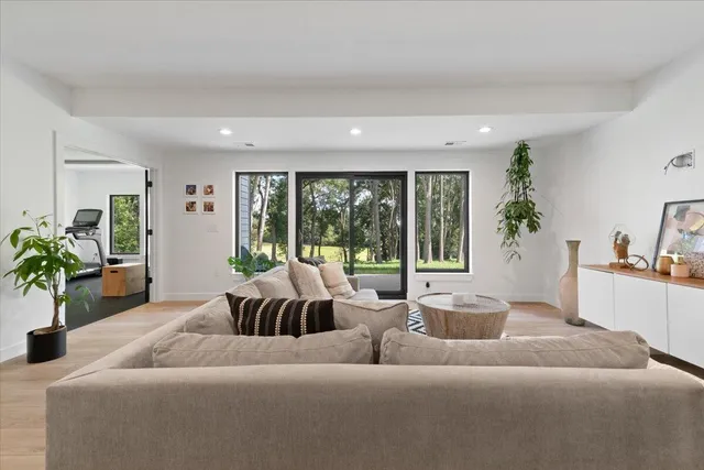 $1,699,000 | 815 North English Settlement Avenue, Rochester, WI 53105