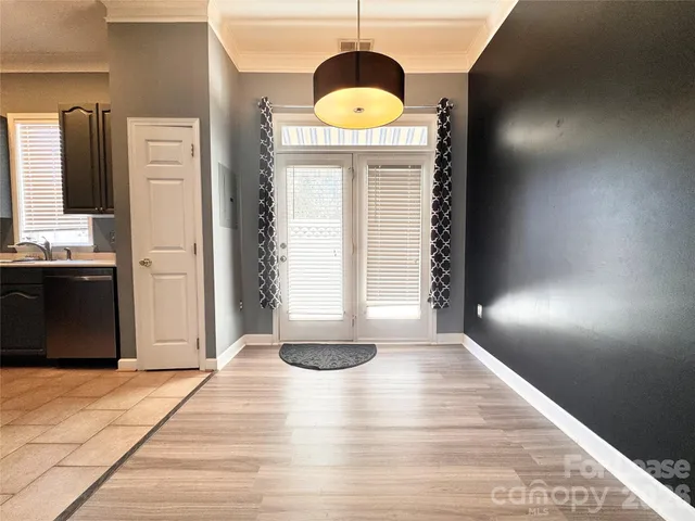 $1,895 | 914 Hawthorne Bridge Court, Charlotte, NC 28204