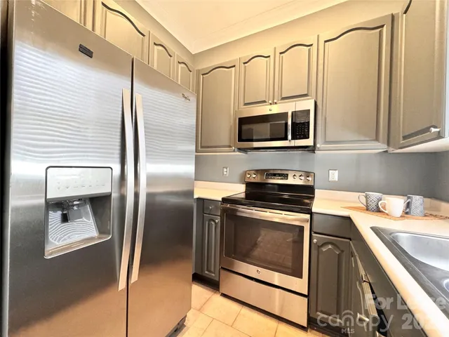 $1,895 | 914 Hawthorne Bridge Court, Charlotte, NC 28204