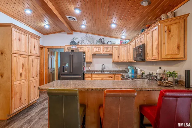 $240,000 | 1012 Viaduct Road, Savanna, IL 61074