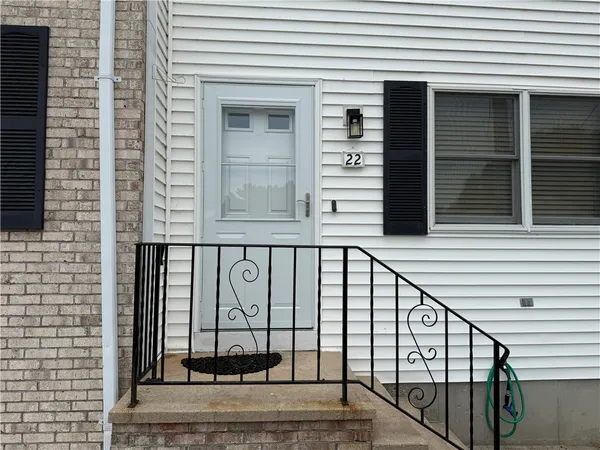$305,000 | 22 Iris Lane, North Providence, RI 02911