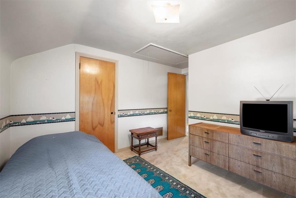 118 Rockingham Road Pittsburgh, PA 15238 - Photo 19 of 31 Gallery Image 19