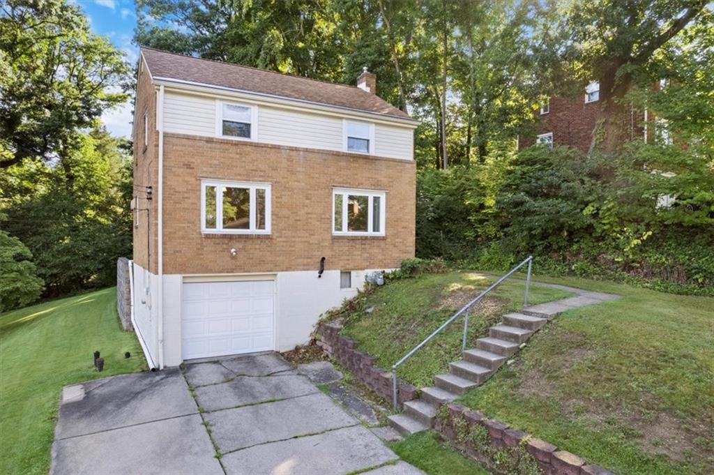 118 Rockingham Road Pittsburgh, PA 15238 - Photo 2 of 31 Gallery Image 2