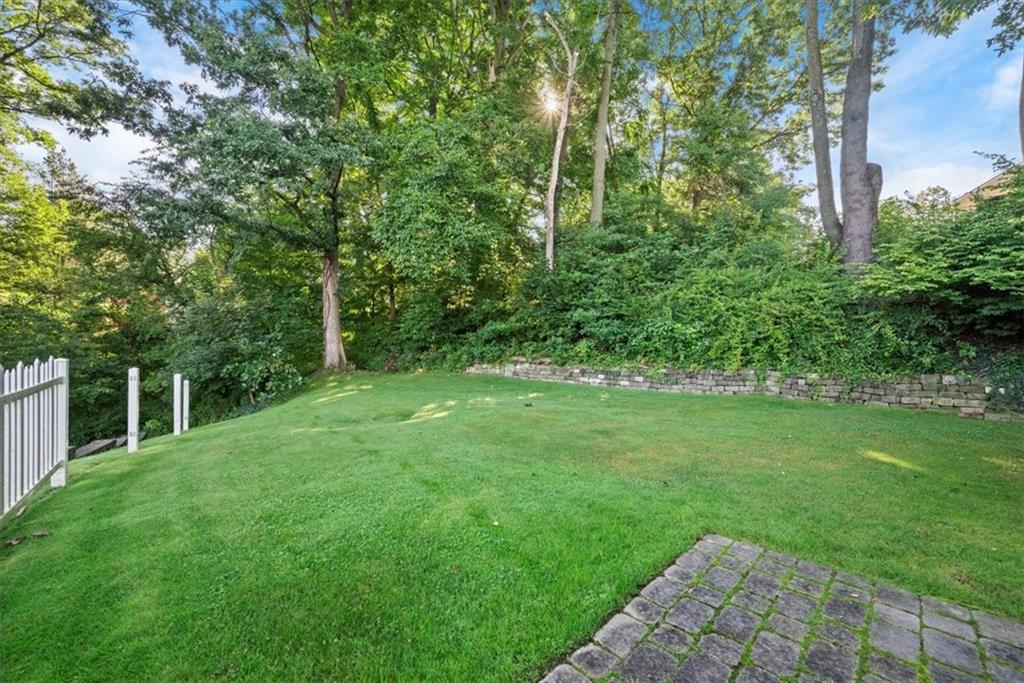 118 Rockingham Road Pittsburgh, PA 15238 - Photo 26 of 31 Gallery Image 26