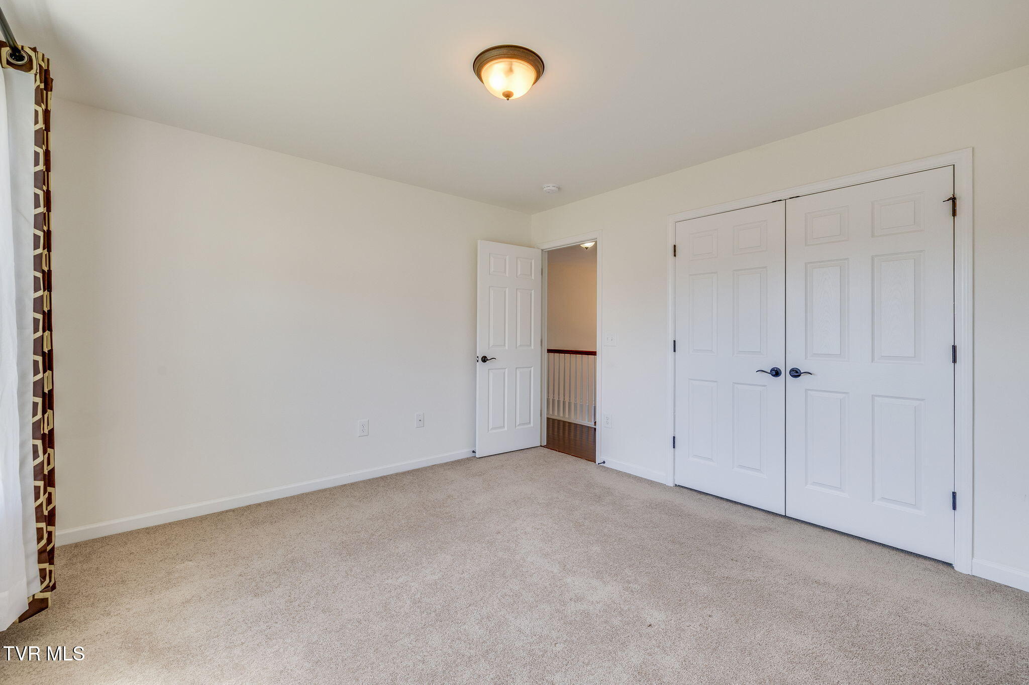 587 Suffolk Road Johnson City, TN 37615 - Photo 44 of 56 044