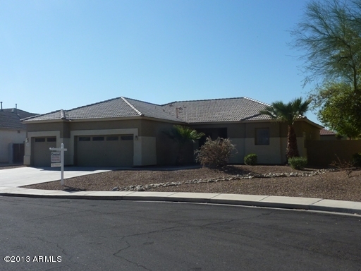 33 East Elgin Street Gilbert, AZ 85295 - Photo 1 of 15 Front1