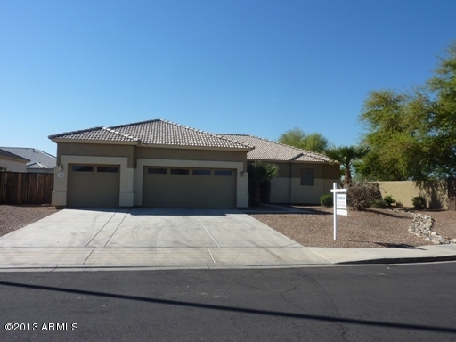 33 East Elgin Street Gilbert, AZ 85295 - Photo 2 of 15 Front2