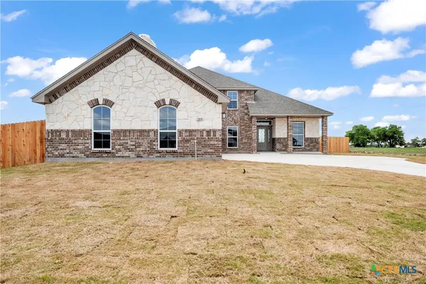 $519,900 | 215 Overlook Trail, Copperas Cove, TX 76522