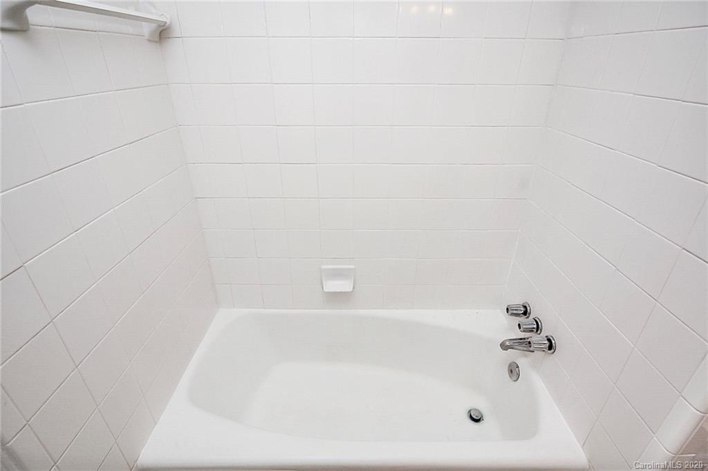 307 Harris Street Fort Mill, SC 29715 - Photo 27 of 39 a close up of a bathtub