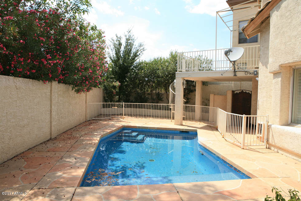 1709 East Gelding Drive Phoenix, AZ 85022 - Photo 29 of 33 Pool