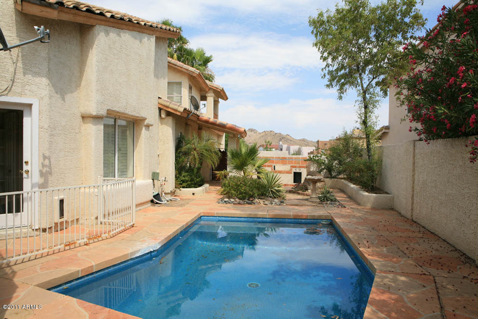 1709 East Gelding Drive Phoenix, AZ 85022 - Photo 30 of 33 Pool2