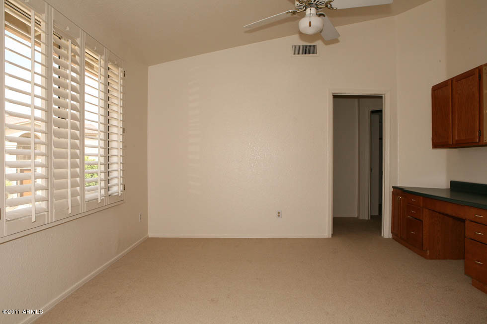 1709 East Gelding Drive Phoenix, AZ 85022 - Photo 6 of 33 Master Bedroom