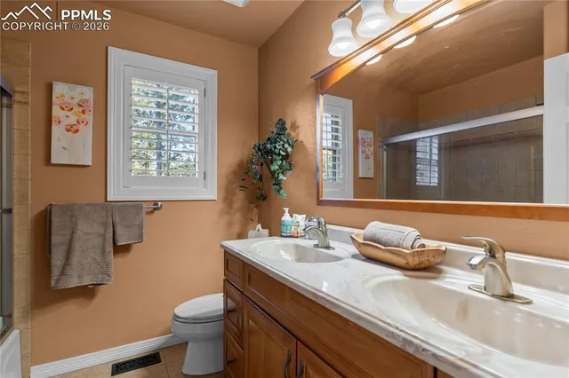 $825,000 | 2 North Sherwood Glen, Monument, CO 80132