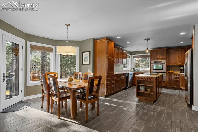 $825,000 | 2 North Sherwood Glen, Monument, CO 80132