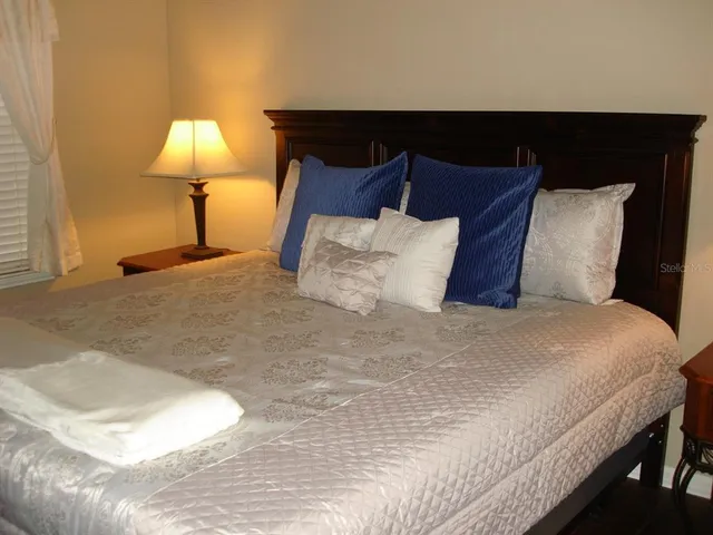 $2,000 | 2141 Portofino Place, Unit 82816, Palm Harbor, FL 34683