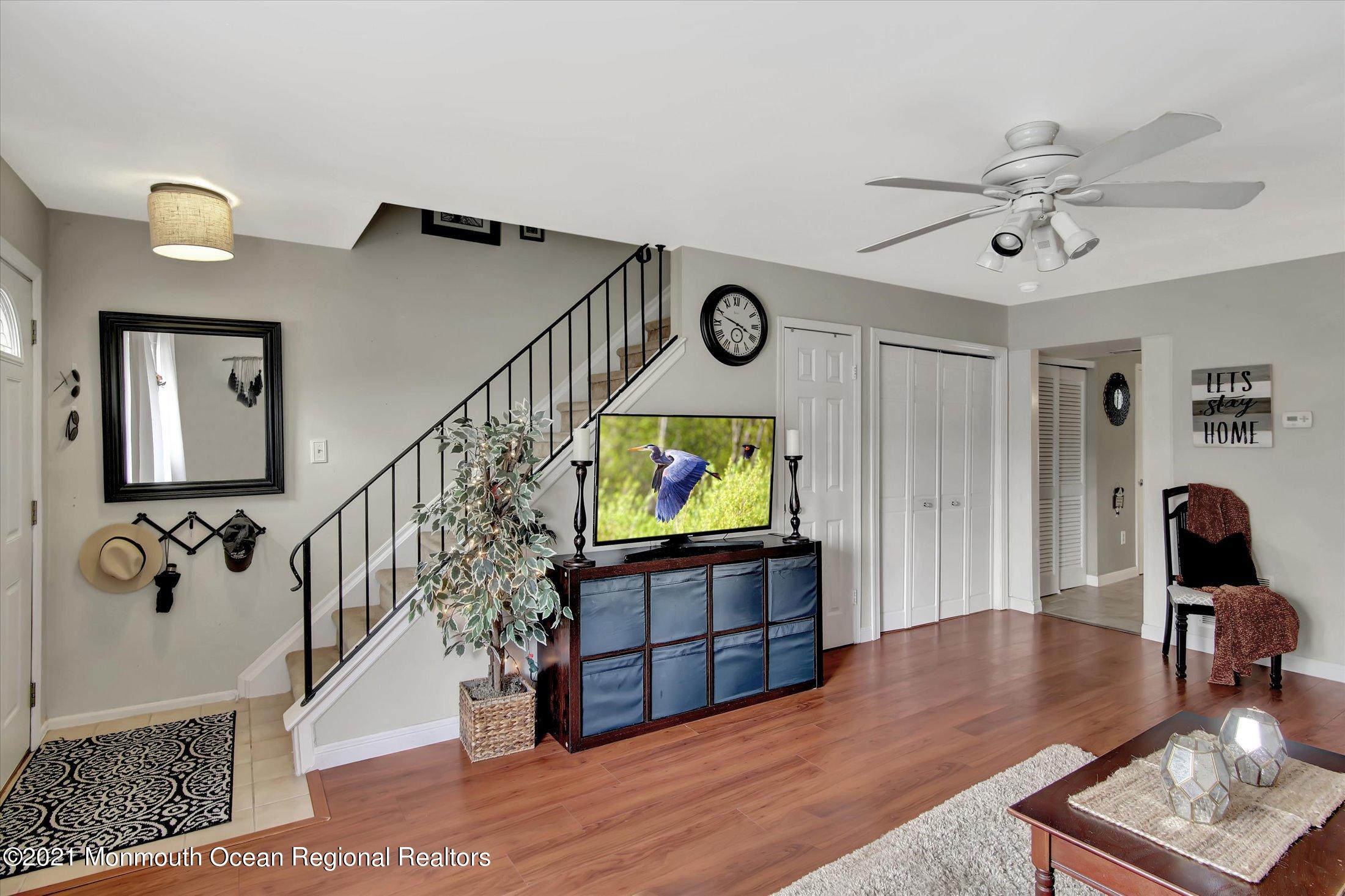 53 Creek Road, Unit 413 Brick, NJ 08724 - Photo 4 of 22 04-Living
