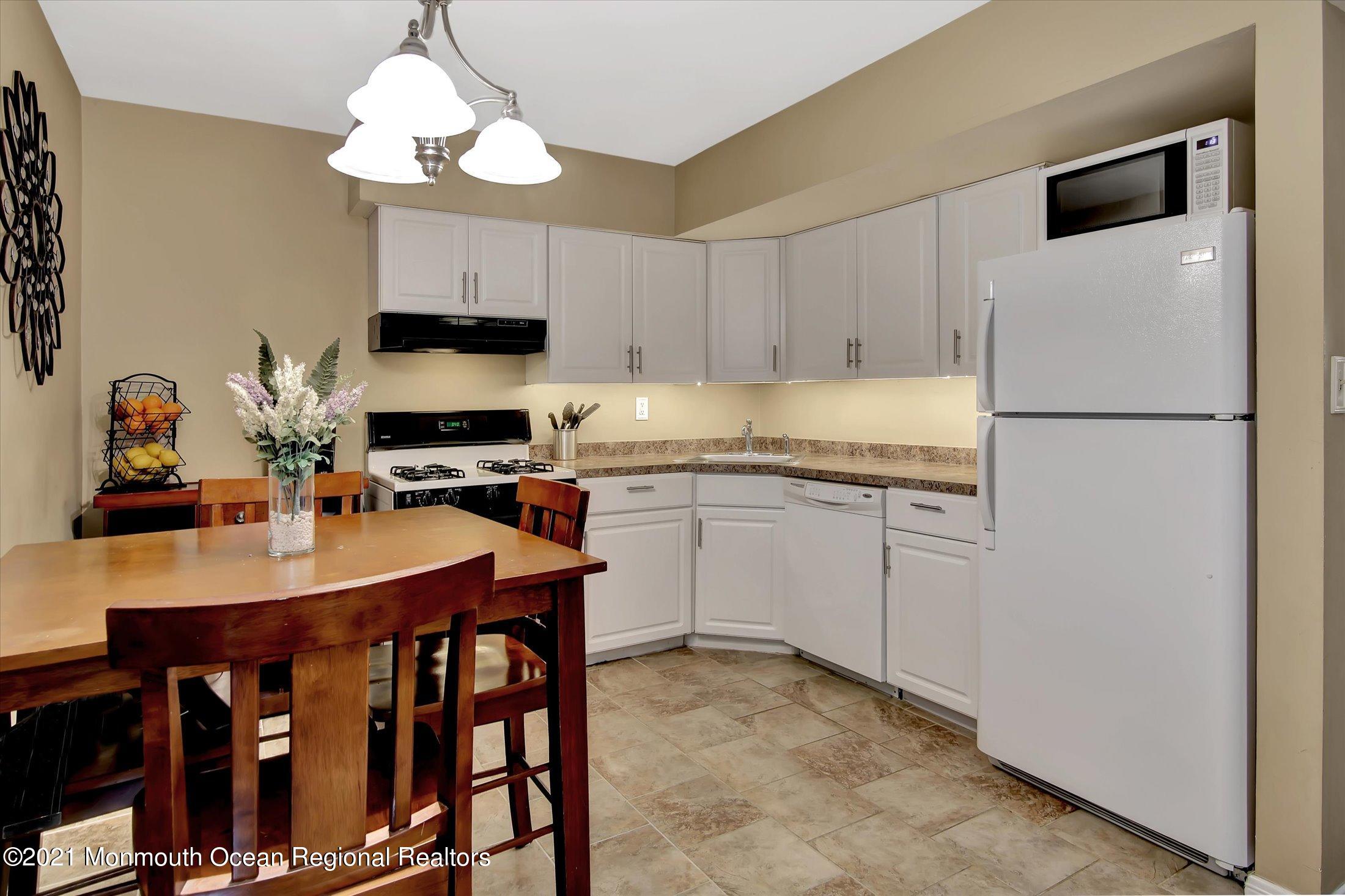 53 Creek Road, Unit 413 Brick, NJ 08724 - Photo 7 of 22 07-Kitchen Area