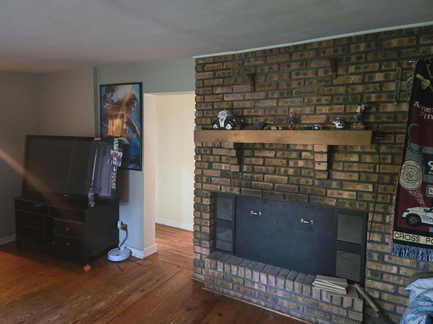 S732 Myrtle Street Winfield, IL 60190 - Photo 5 of 10 a bathroom with a shower