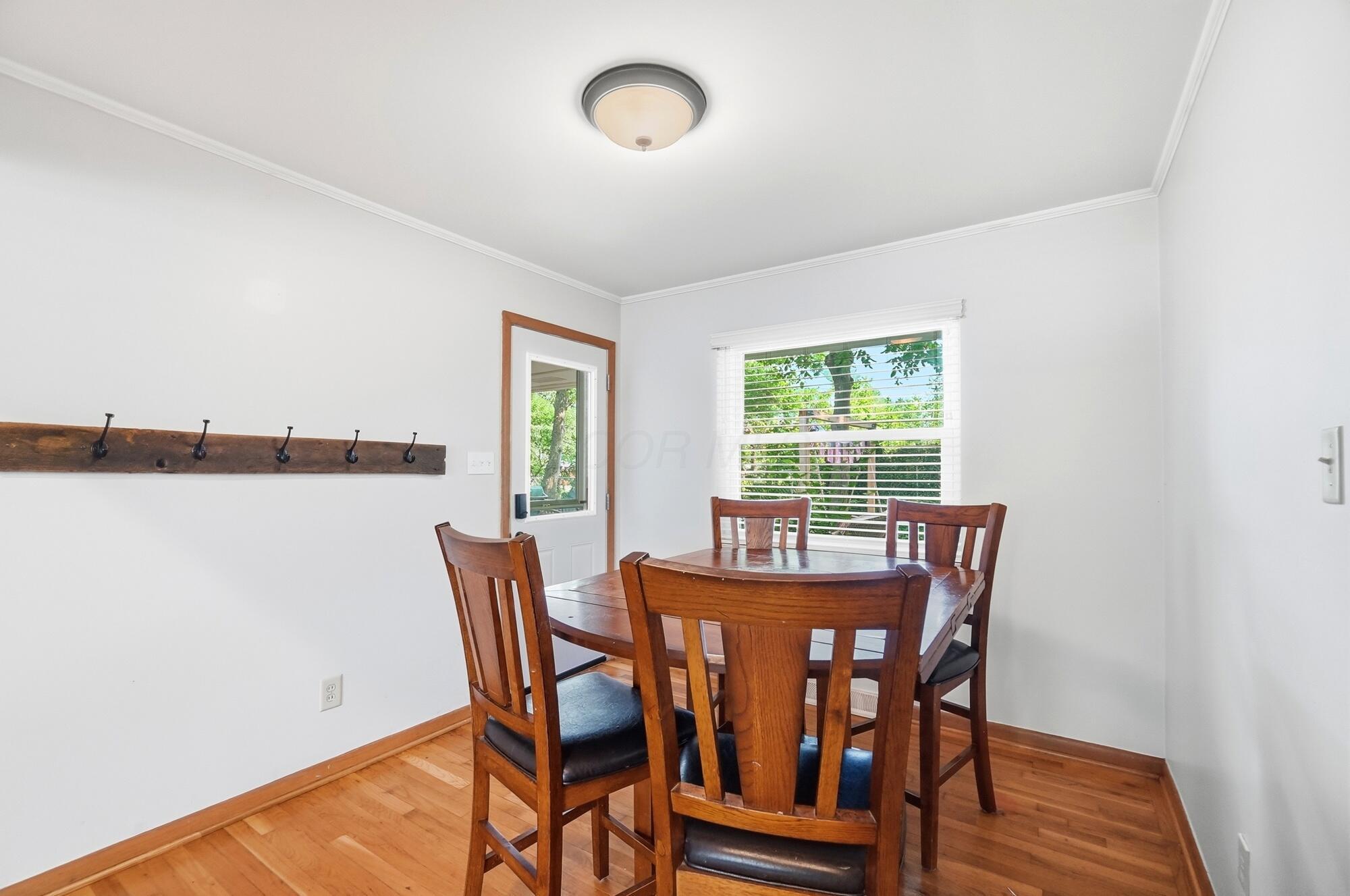 1381 Zollinger Road Columbus, OH 43221 - Photo 15 of 68 019