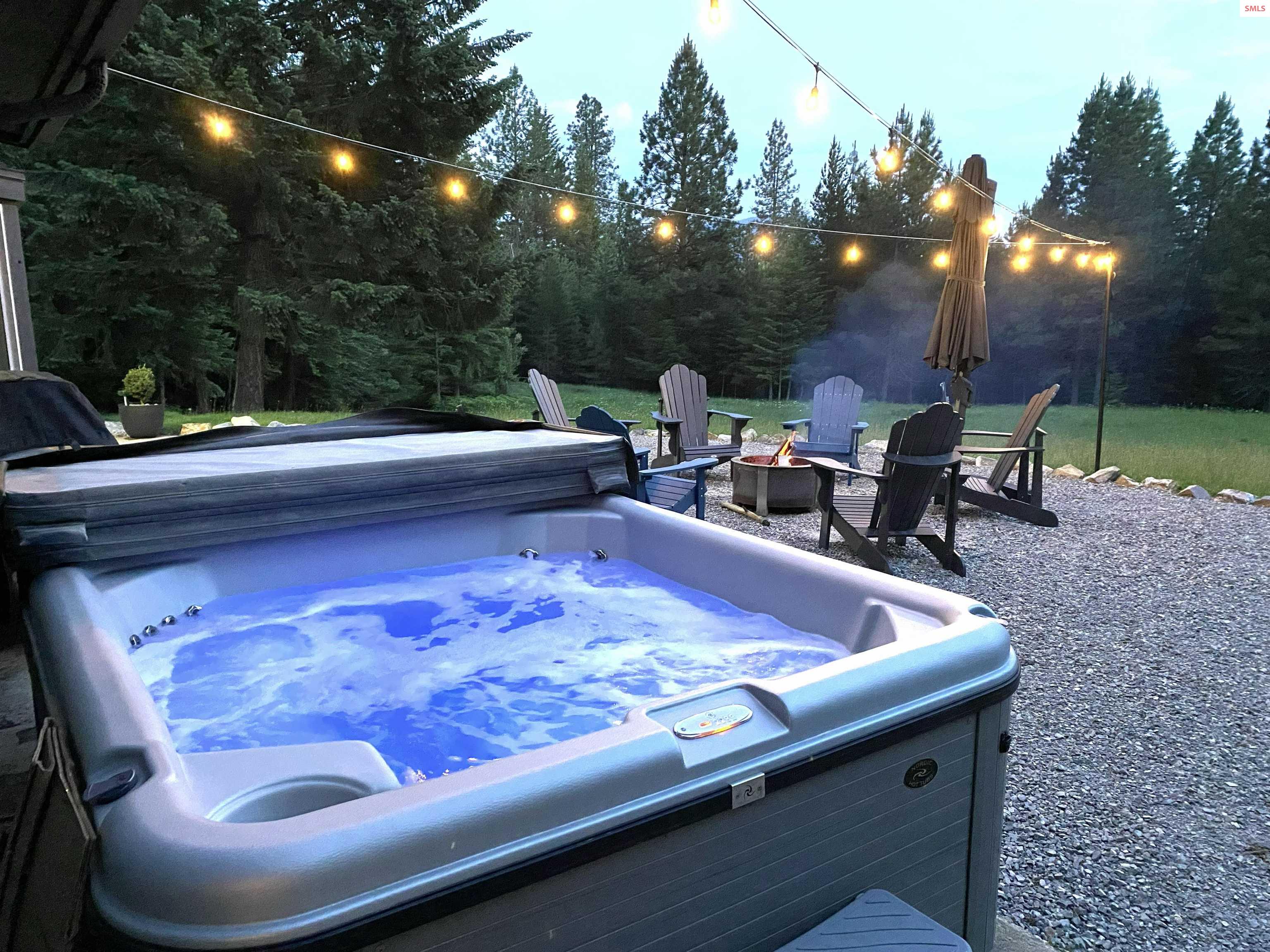 594 Upper Rocky Road Sagle, ID 83860 - Photo 16 of 25 Gallery Image 16