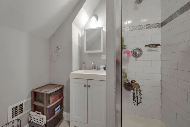 $449,900 | 2053 North Lavergne Avenue, Chicago, IL 60639