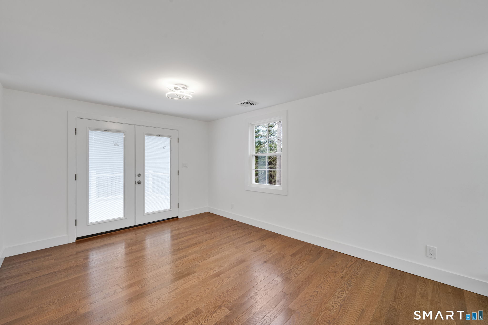 751 West Avon Road Avon, CT 06001 - Photo 11 of 38