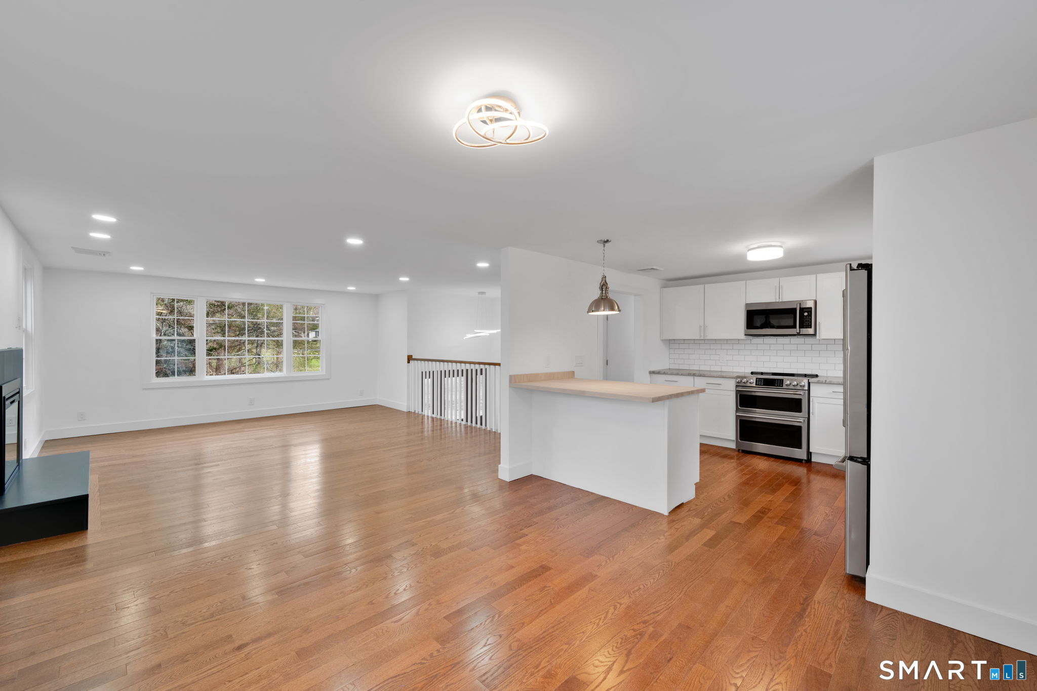 751 West Avon Road Avon, CT 06001 - Photo 13 of 38